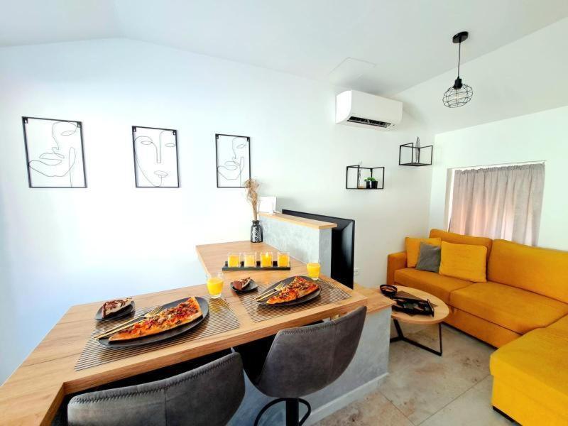 Holiday Home Fiori Кастав Екстер'єр фото